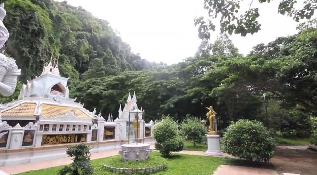 วัดภูเขาทอง